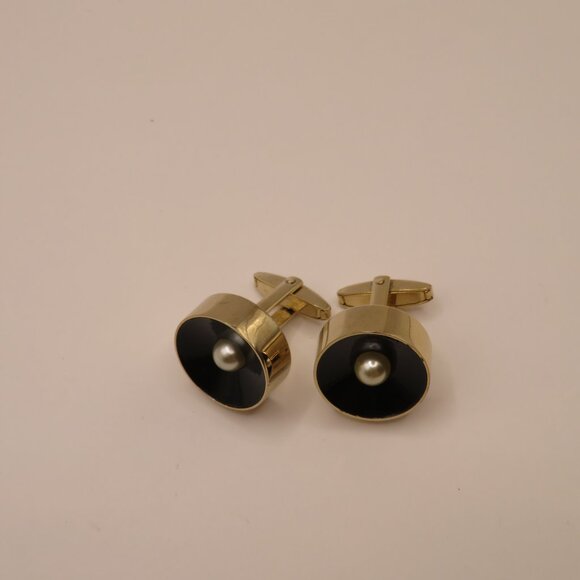 Sarah Coventry Gold Tone Cuff links with Faux Pearl - Picture 6 of 8